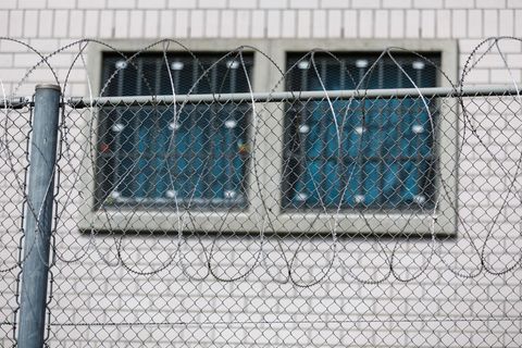 Der Großteil der Haftplätze in Bayern war in diesem Jahr belegt. (Symbolbild) Foto: Daniel Karmann/dpa