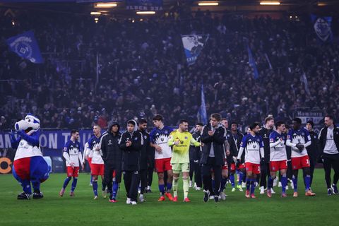 Der HSV nach dem Unentschieden gegen Eintracht Frankfurt. (Archiv) Foto: Christian Charisius/dpa