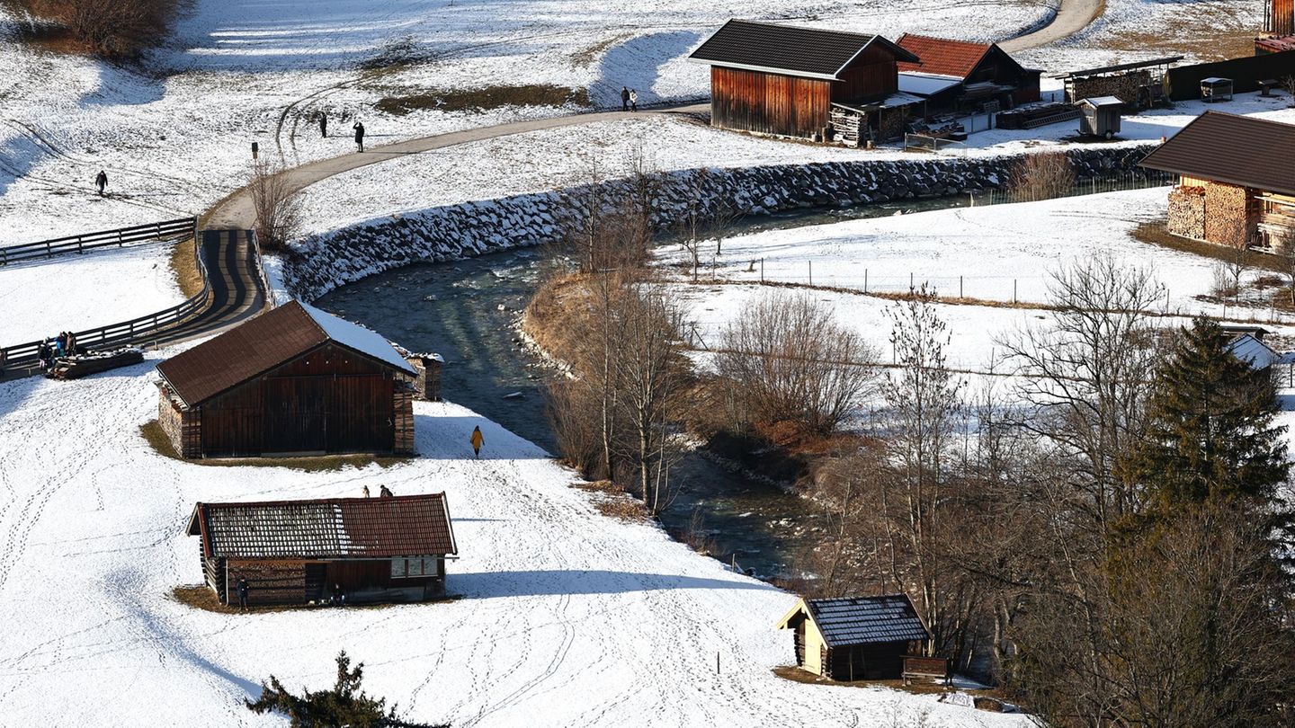 Der Schnee kommt nach Bayern. (Archivbild) Foto: Daniel Karmann/dpa
