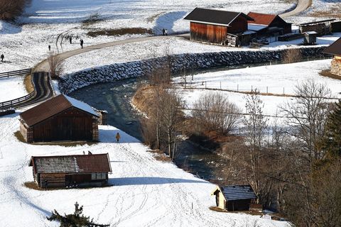 Der Schnee kommt nach Bayern. (Archivbild) Foto: Daniel Karmann/dpa