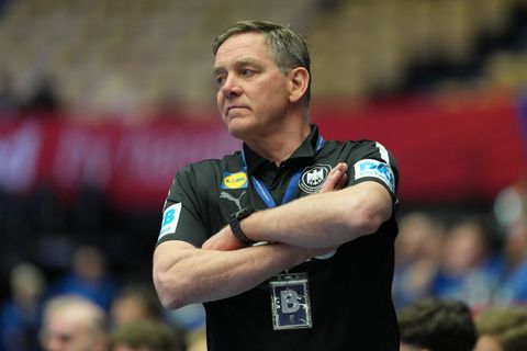 Bundestrainer Alfred Gislason sieht der EM mit großer Vorfreude entgegen. (Archivbild) Foto: Sören Stache/dpa