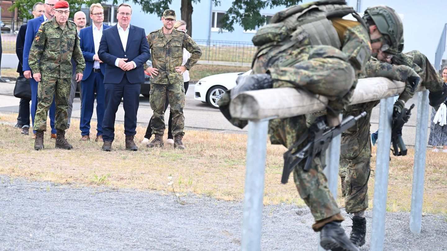 Neuer Wehrdienst: Pistorius und Breuer: Wehrdienst jetzt zum Erfolg führen