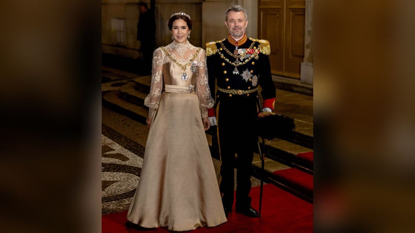 Neujahrsempfang: Königin Mary zieht alle Blicke auf sich