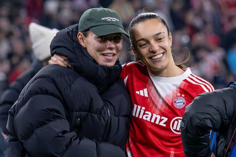 Lena Oberdorf (l.), 24, und Natalia Padilla, 23, stehen beide beim FC Bayern unter Vertrag