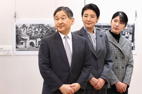 Japans Kaiser Naruhitomit seiner Ehefrau Kaiserin Masako (m.) und Tochter Prinzessin Aiko