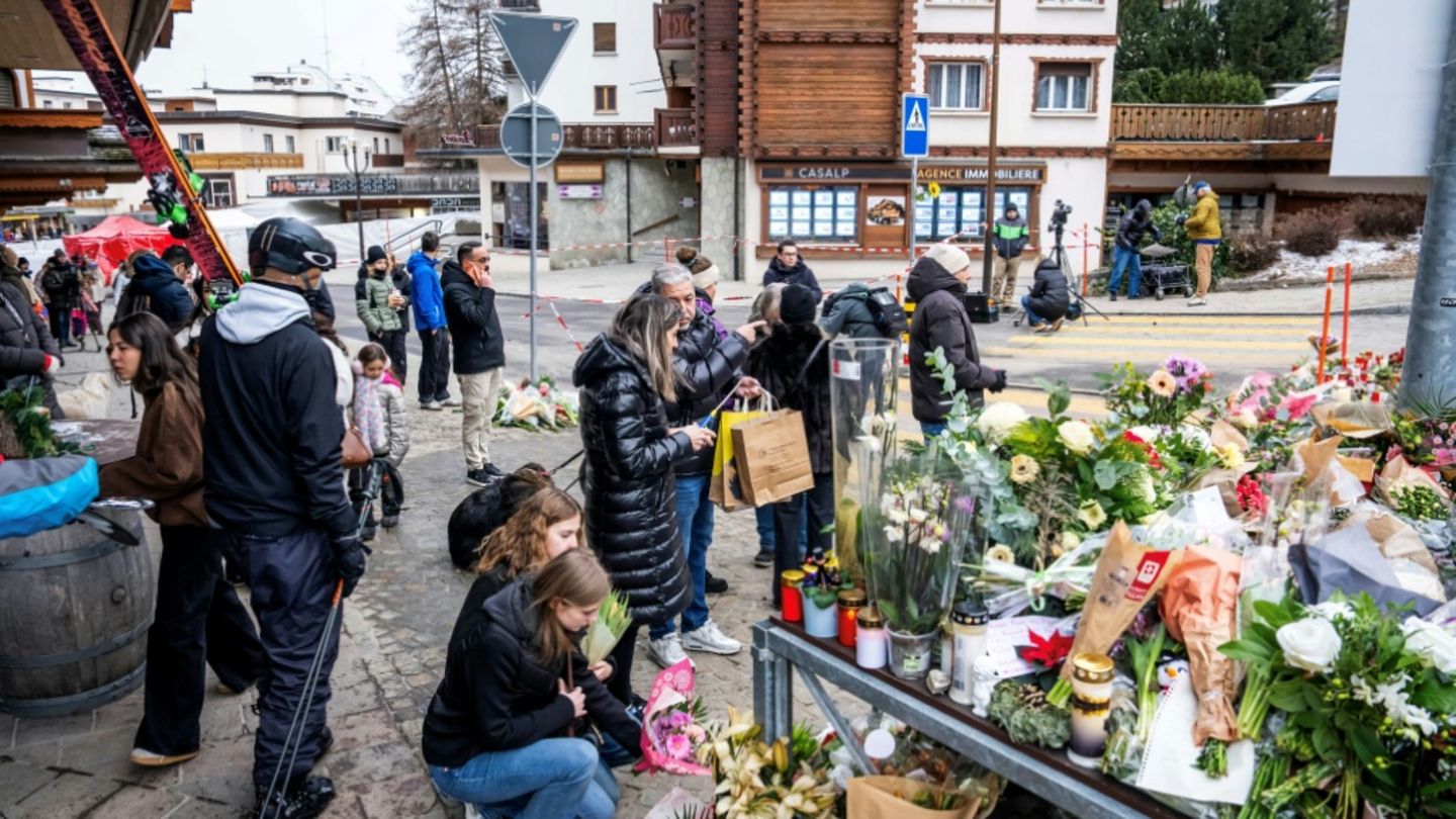 Schweiz: Feuer durch Feuerwerksfontänen auf Champagnerflaschen ausgelöst