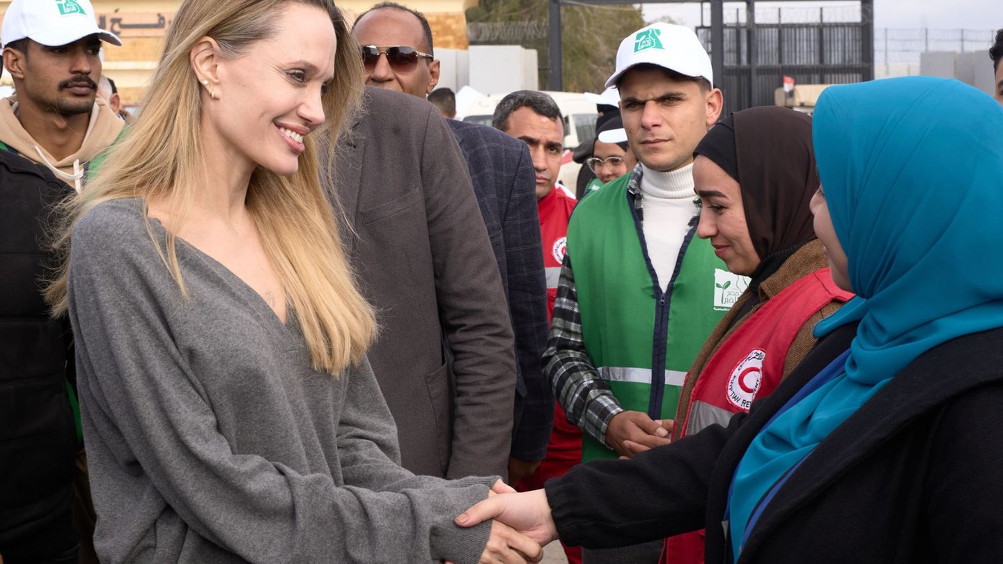 Besuch bei Helfern: Angelina Jolie besucht Grenzübergang nach Gaza