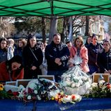 "Puls"-Diskothek, 2025: Im März 2025 kam es zu einer verheerenden Brandkatastrophe in der nordmazedonischen Kleinstadt Kocani. Bei einem Konzert der beliebten Band DNK brach ein Feuer aus, das mindestens 59 Menschenleben forderte und 155 weitere Personen verletzte. Die Brandursache wurde auf eine Funkenmaschine zurückgeführt, die für Lichteffekte eingesetzt wurde. Die Funken entzündeten die leicht entflammbare Deckenkonstruktion. Zum Zeitpunkt der Katastrophe befanden sich etwa 1500 überwiegend junge Menschen in der Diskothek