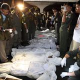 Klub "Santika", 2009: Während einer Silvesterfeier starben im "Santika" in Thailands Hauptstadt Bangkok mindestens 67 Menschen bei einem Feuer. 103 weitere Menschen wurden verletzt. Zur Zeit des Brandes um 0.20 Uhr Ortszeit waren etwa 1000 Menschen in dem populären Klub. Unter den Gästen brach Panik aus. Funken eines Feuerwerks hatten den Brand ausgelöst. Fast drei Jahre später wurde der thailändische Barbesitzer wegen fahrlässiger Tötung zu drei Jahren Haft verurteilt. Er habe die Bauvorschriften missachtet, befand das Gericht. So seien keine richtigen Notausgänge und keine Feuerlöscher vorhanden gewesen. Auch der Verantwortliche der Bühnenschau, bei der das Feuerwerk gezündet wurde, wurde zu drei Jahren Haft verurteilt