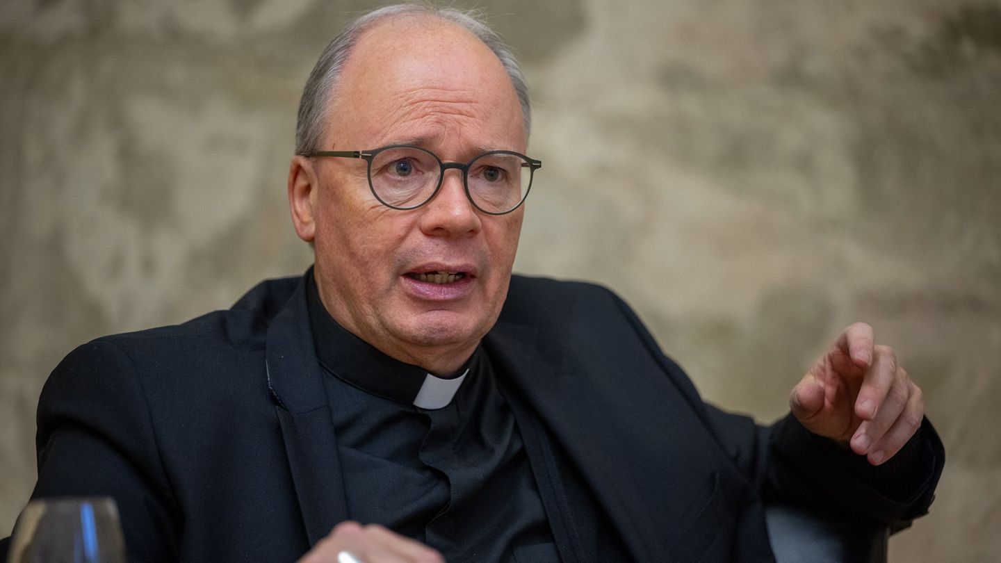 Bischof Ackermann findet den neuen Wehrdienst legitim und wichtig. (Archivbild) Foto: Harald Tittel/dpa
