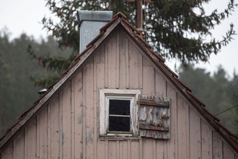 Häufig sind es Schrottimmobilien, die als Fiskalerbschaften beim Land landen. (Symbolbild) Foto: Marijan Murat/dpa