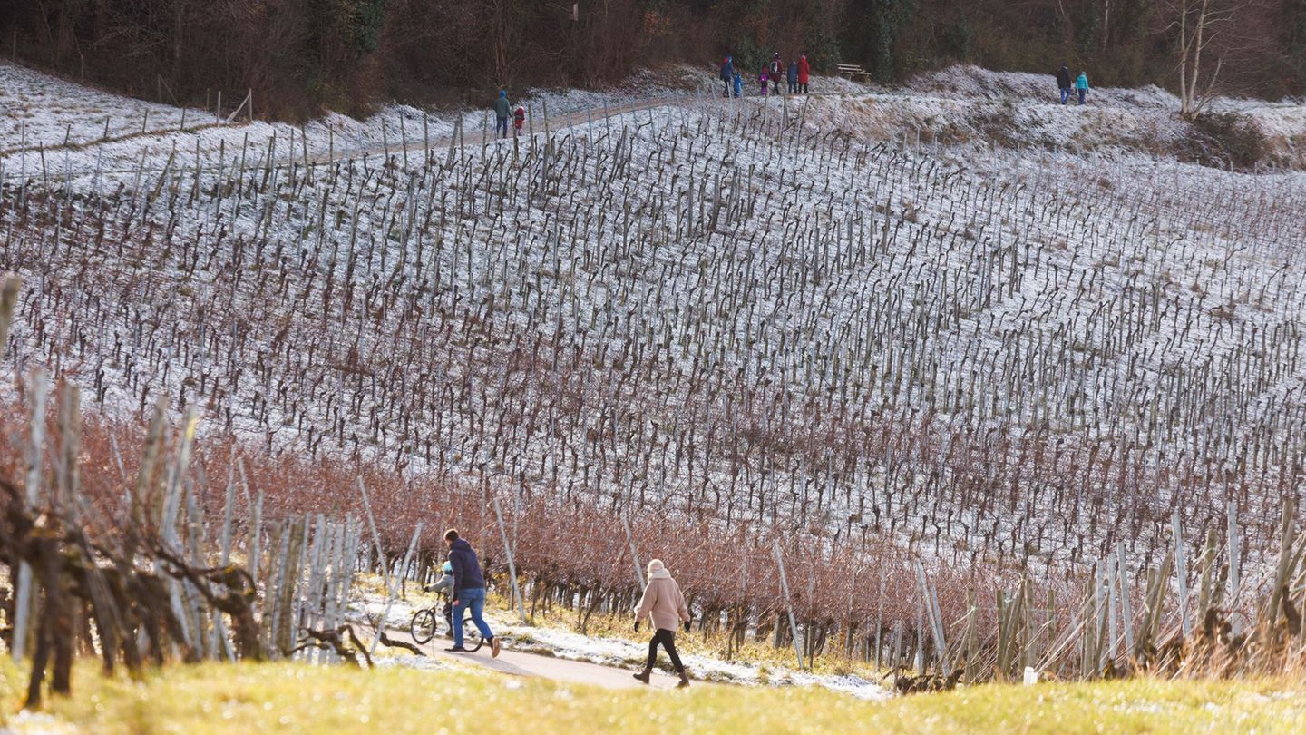 DWD-Prognose: Frostige Nächte und Schneeschauer im Südwesten erwartet