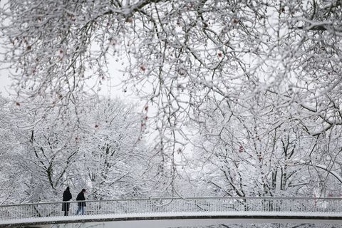 In Hamburg hat es stark geschneit. Foto: Christian Charisius/dpa