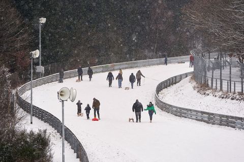 Rund um den Nürburgring läuft der Verkehr weiter flüssig. Foto: Thomas Frey/dpa