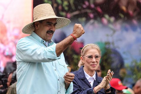 Nicolás Maduro und seine Frau Cilia Flores bei einer Kundgebung im Dezember