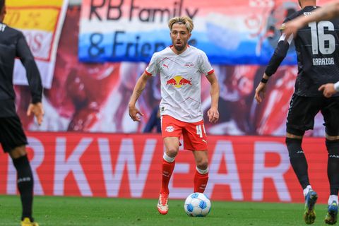 Kevin Kampl (m) und RB Leipzig lösen den Vertrag auf. (Archivbild) Foto: Jan Woitas/dpa