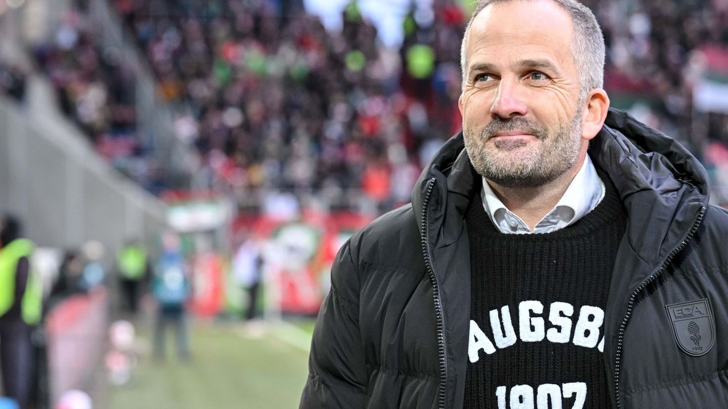 Fußball-Bundesliga: Baum nach FCA-Beförderung happy: "Fünf Monate länger Spaß"