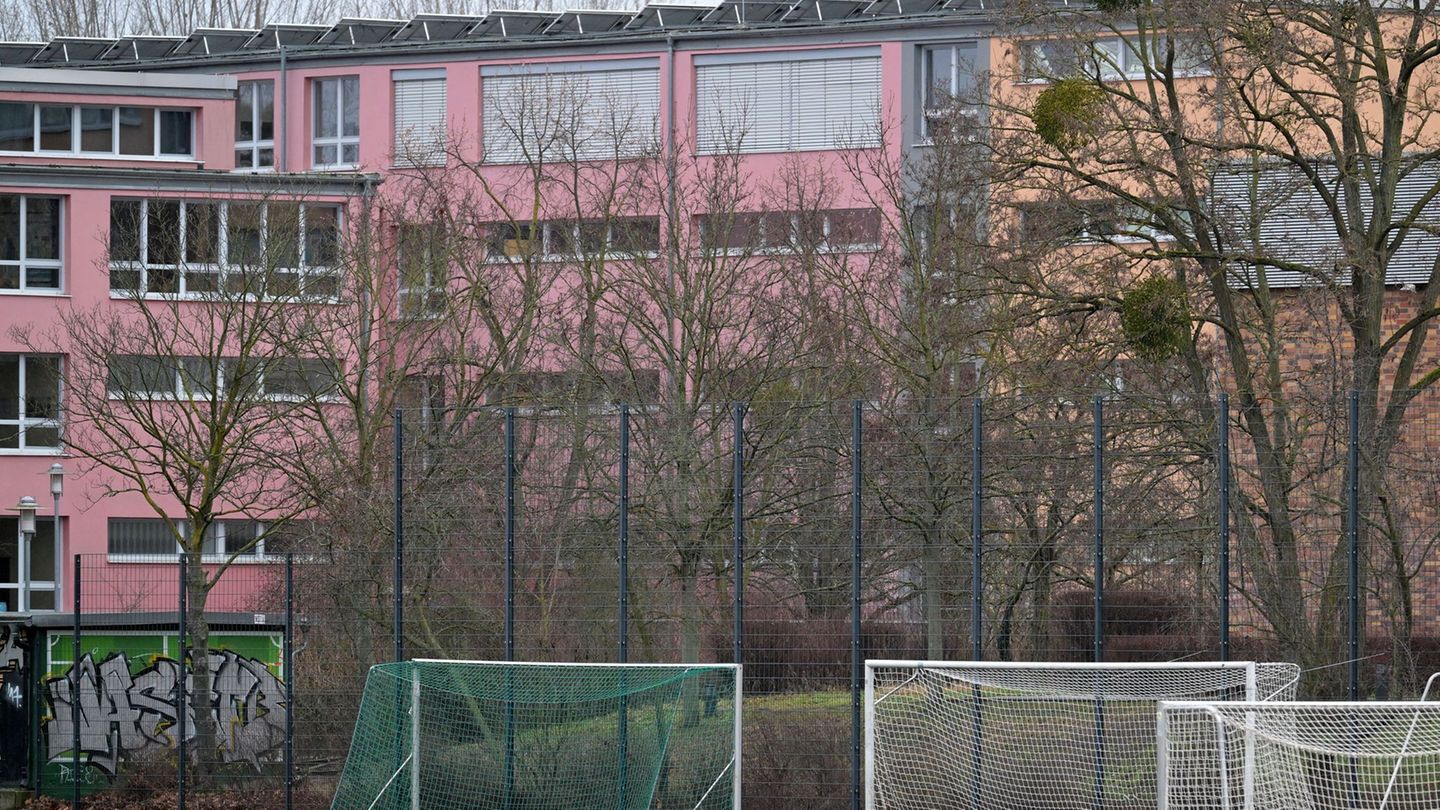Ein Sportverein ruft zu Spenden für einen schwer verletzten zwölfjährigen Jungen auf (Archivbild). Foto: Michael Bahlo/dpa