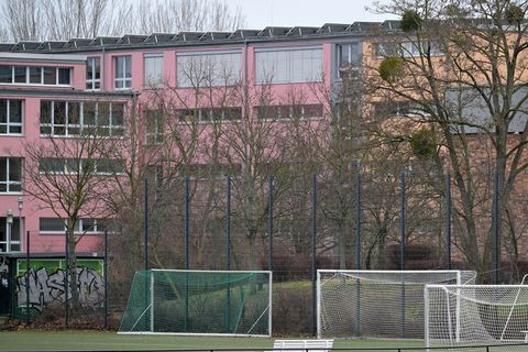 Ein Sportverein ruft zu Spenden für einen schwer verletzten zwölfjährigen Jungen auf (Archivbild). Foto: Michael Bahlo/dpa