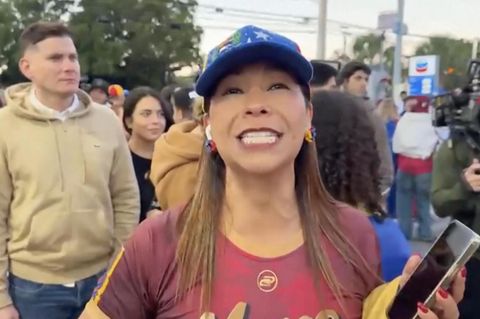 Eine Person auf den Straßen der USA.