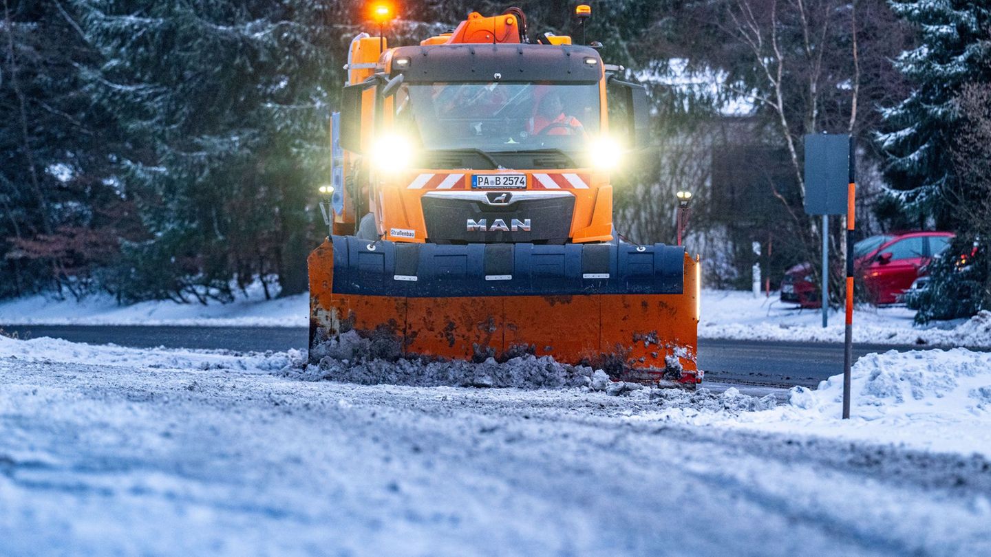 Bei Schnee und Glätte war es zuletzt zu vielen Unfällen im Freistaat gekommen. Foto: Armin Weigel/dpa
