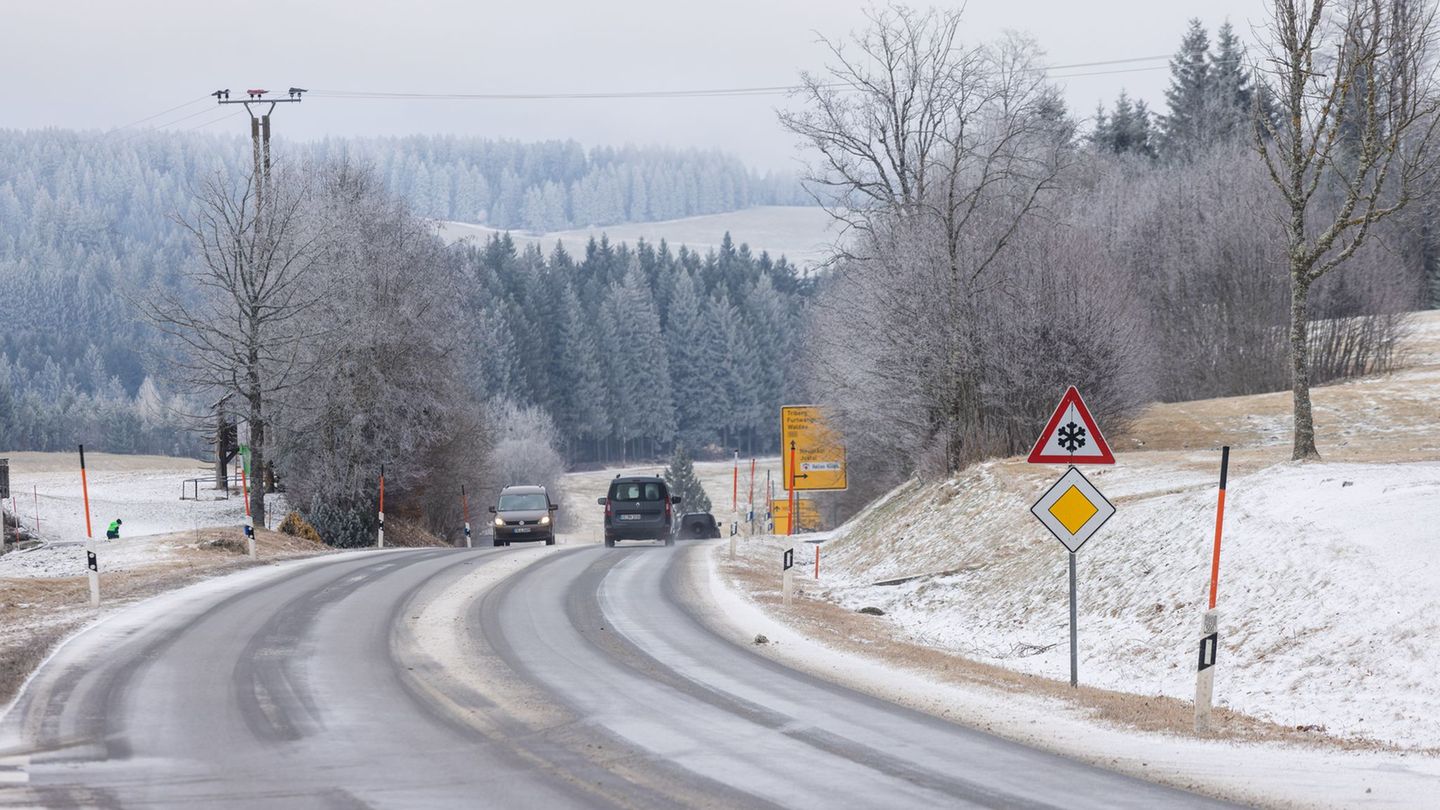 Trotz Schnee und Glätte kam es in Baden-Württemberg nur vereinzelt zu Unfällen. Foto: Philipp von Ditfurth/dpa