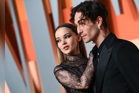 Bereits im Oktober kursierten Gerüchte um eine Verlobung von Dove Cameron und Damiano David - nun ist es offiziell.