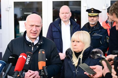 Berlins Regierender Bürgermeister Wegner und Innensenatorin Spranger geben eine Pressekonferenz zum Stromausfall