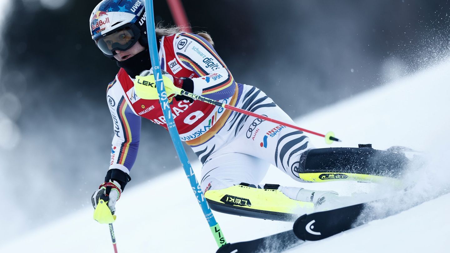 Emma Aicher belegte im Slalom von Kranjska Gora Rang acht. Foto: Gabriele Facciotti/AP/dpa