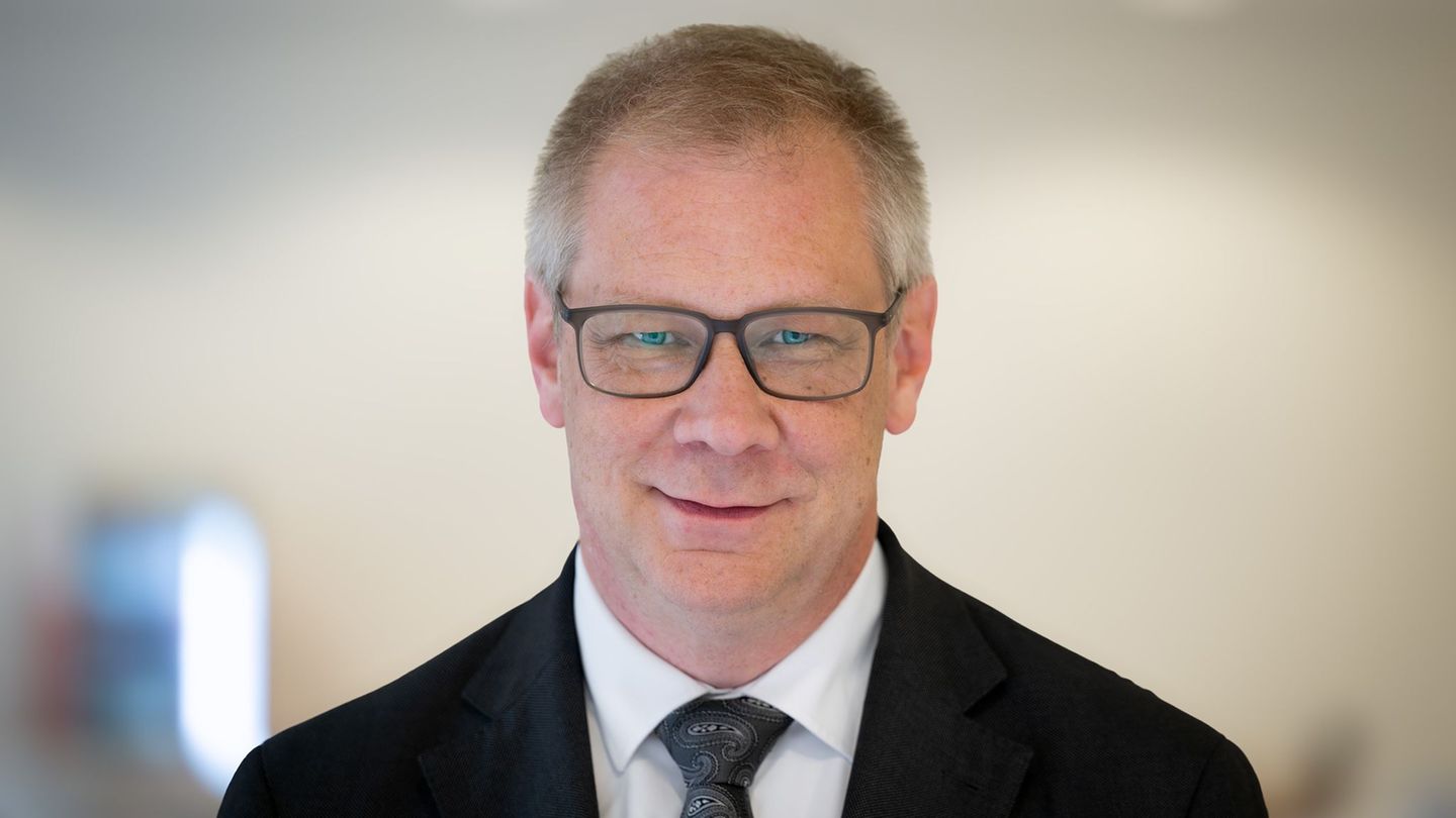 Brand auf Grundstück: Brandanschlag auf Grundstück von Antisemitismusbeauftragtem