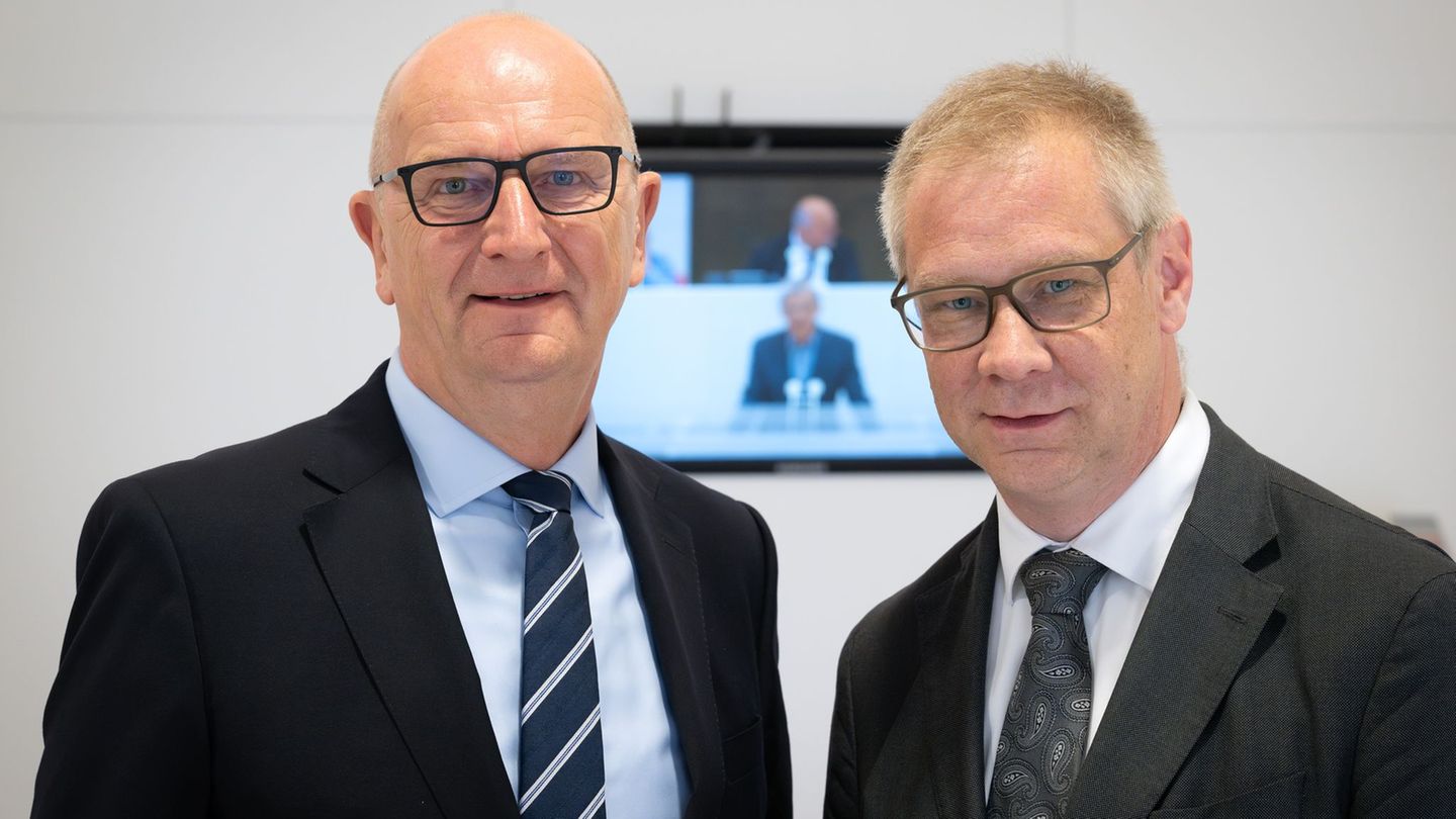 Brand auf Grundstück: Woidke nach Brandanschlag: Kein Platz für Extremismus