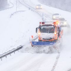 Raumfahrzeuge sind im Dauereinsatz. Foto: Julian Stratenschulte/dpa