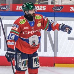 Angreifer Liam Kirk erzielte den frühen Führungstreffer der Eisbären Berlin gegen die Augsburger Panther. (Archivbild) Foto: And