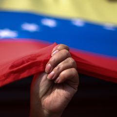 Die Polizei äußert sich zu dem Verlauf der Versammlungen. (Symbolbild) Foto: Boris Vergara/dpa