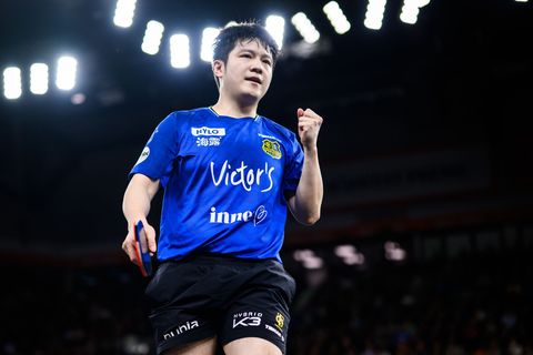 Tischtennis-Olympiasieger Fan Zhendong vom 1. FC Saarbrücken beim deutschen Pokalfinale. Foto: Tom Weller/dpa