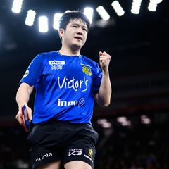 Tischtennis-Olympiasieger Fan Zhendong vom 1. FC Saarbrücken beim deutschen Pokalfinale. Foto: Tom Weller/dpa