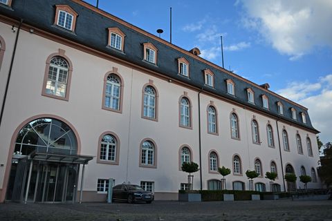 Bleibt sie in SPD-Hand oder steuert hier künftig ein CDU-Politiker die Geschicke von Rheinland-Pfalz? Die Staatskanzlei in Mainz