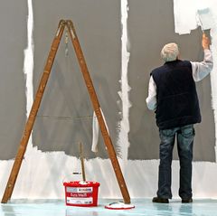 Immer mehr Rentner und Rentnerinnen in Sachsen gehen einer Arbeit nach - häufig als Minijobber. (Archivbild) Foto: picture allia