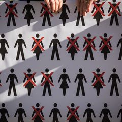 Autohersteller, Zulieferer und Maschinenbauer im Südwesten stehen unter Kostendruck - und streichen Stellen. (Symbolbild) Foto: