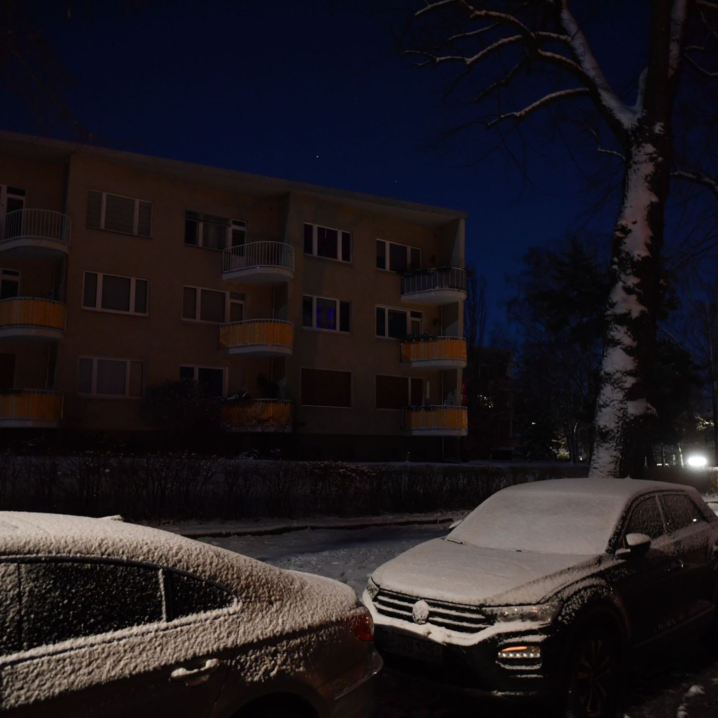 Ein weiterer Tag ohne Strom bricht im Südwesten an. (Archivbild) Foto: Paul Zinken/dpa