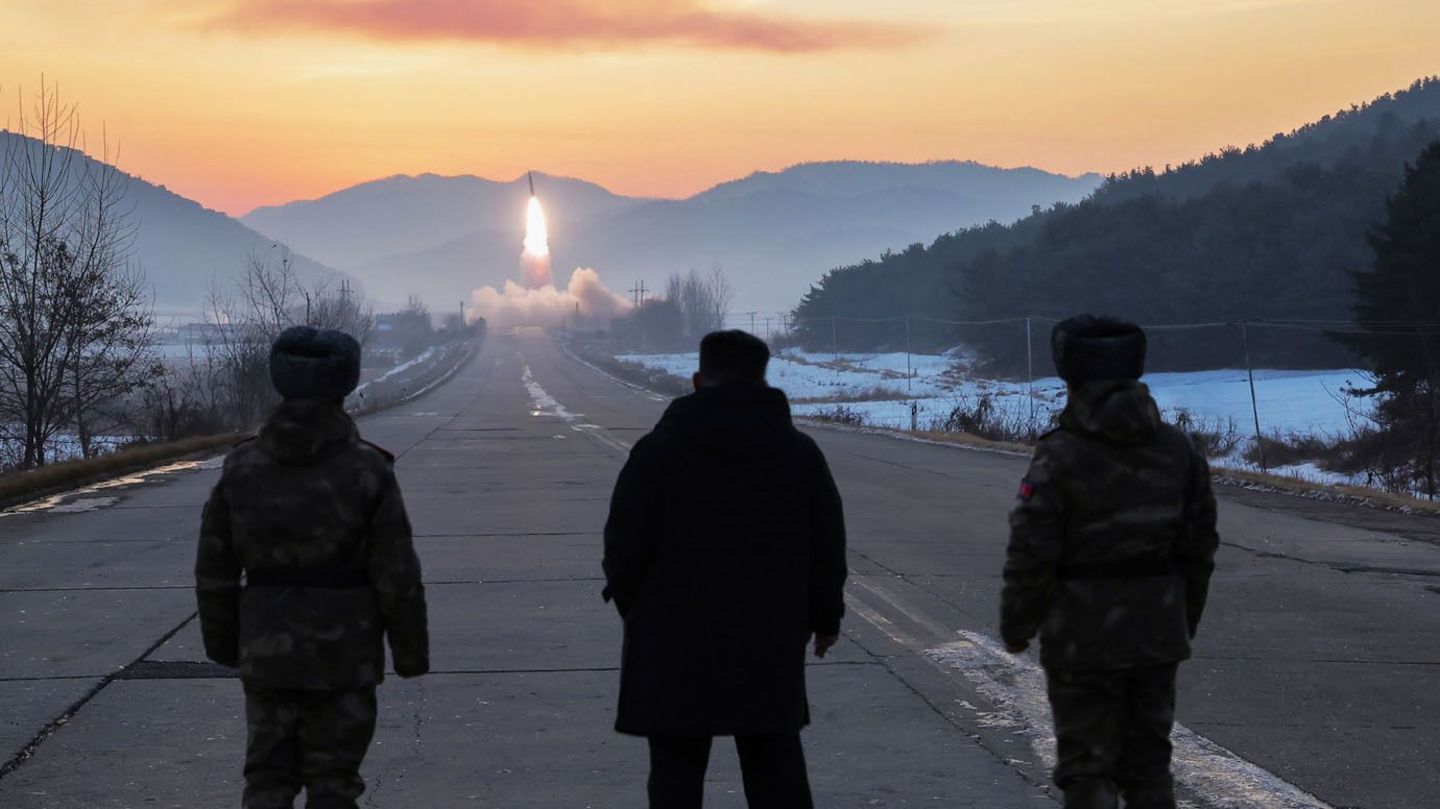 -Geopolitische-Krise-Nordkorea-will-Hyperschallraketen-getestet-haben-und-verweist-auf-Venezuela