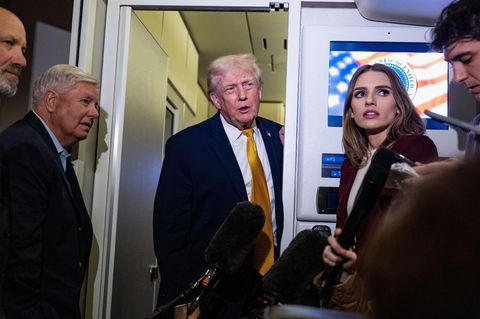 Donald Trump an Bord der Air Force One