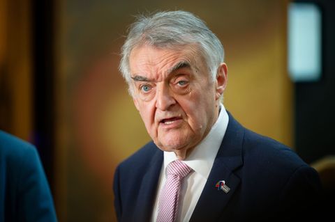 Fordert mehr Bewusstsein für die Sicherheit der kritischen Infrastruktur: NRW-Innenminister Herbert Reul (CDU). (Archivbild) Fot