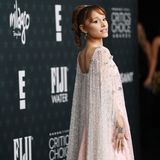 Critics Choice Awards: Ariana Grande auf dem roten Teppich