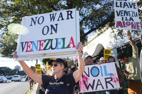 In den USA; wie hier in Houston, kommt es zu Protesten gegen den US-Einsatz in Venezuela