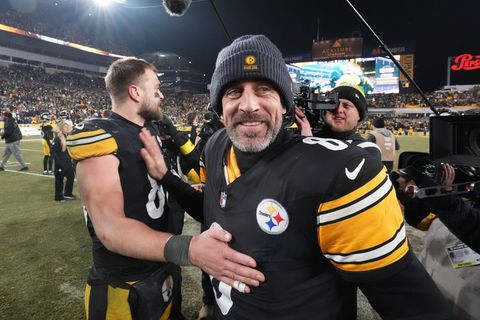Aaron Rodgers hat mit den Pittsburgh Steelers die Playoffs erreicht. Foto: Gene J. Puskar/AP/dpa
