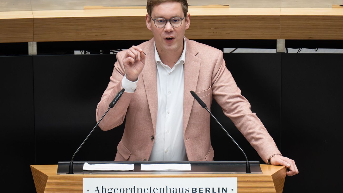 Der Innenpolitikexperte der grünen Fraktion im Abgeordnetenhaus, Vasili Franco, fordert Verbesserungen beim Katastrophenschutz i