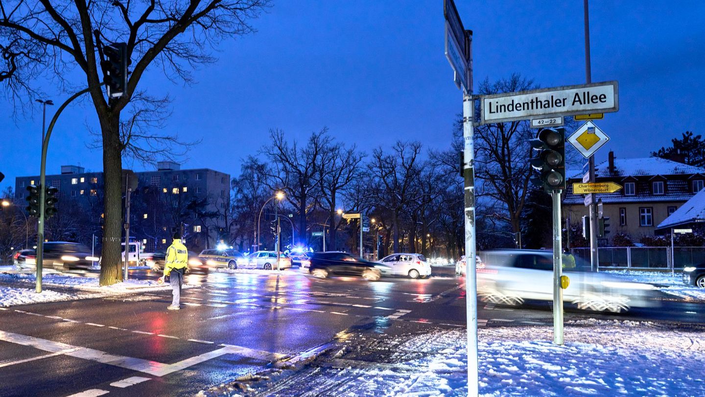 Noch bis spätestens Donnerstag wird es brauchen, bis der Strom im Südwesten der Hauptstadt überall wieder hergestellt ist. Foto: