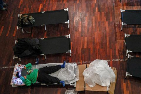 Feldbetten in Berliner Notunterkunft