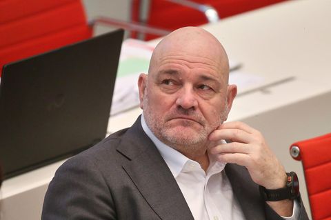 Könnte mit seinem Parteiaustritt die SPD-BSW-Koalition in Brandenburg sprengen: Finanzminister Robert Crumbach